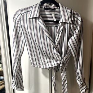 Cropped long-sleeve button-up top